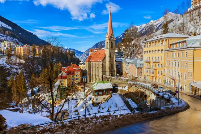 Mountainbike-Skigebiet Bad Gastein Österreich - Architektur und Naturhintergrund