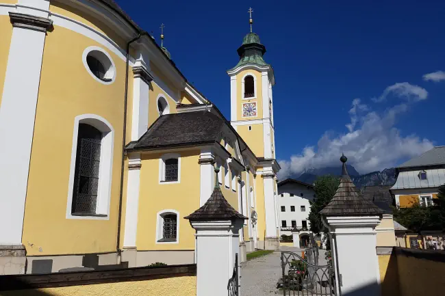 Barock Kirche in St. Johann in Tirol.